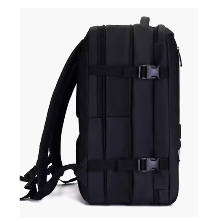 Kabin méretű laptophátizsák USB csatlakozóval / bővíthető