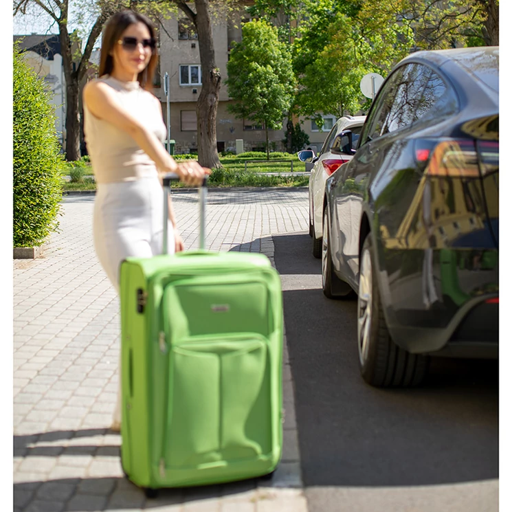 Travelway Prémium Bőrönd Nagy méret Pálmazöld színben