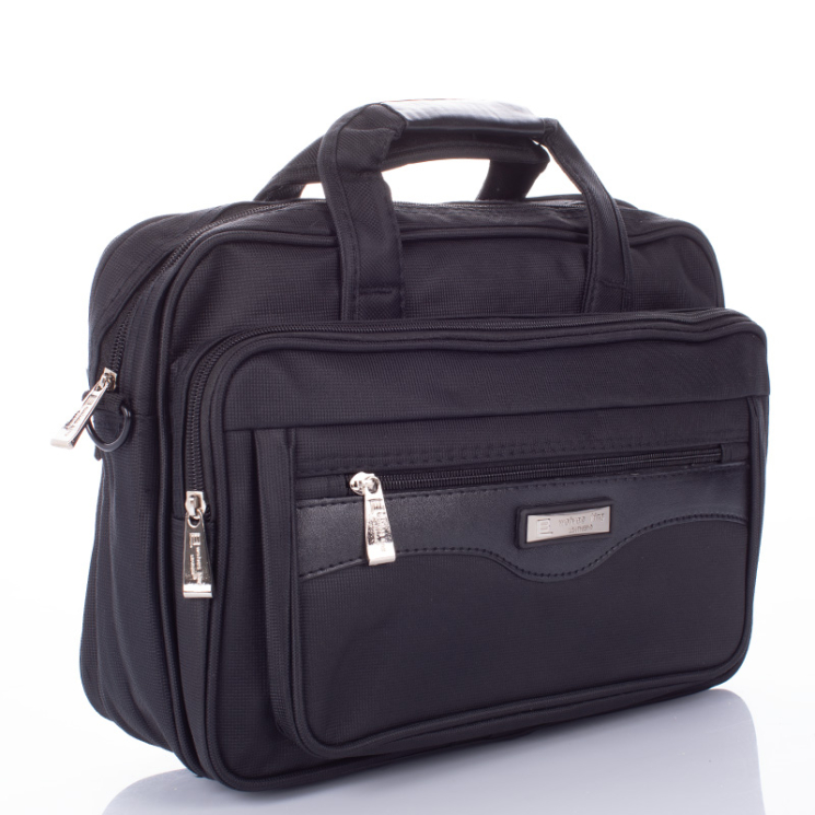 Fekete üzleti táska laptoptartóval 