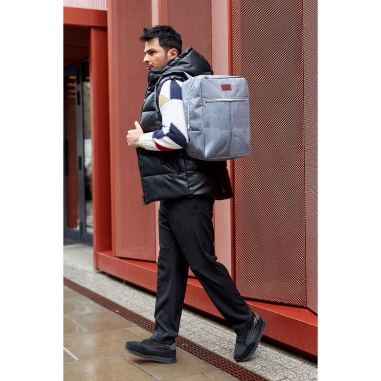 Peterson Fedélzeti hátizsák Ryanair fedélzeti ingyenes méret 40 x 20 x 25 cm