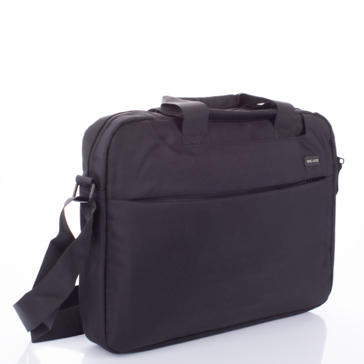 Fekete üzleti táska laptoptartóval 
