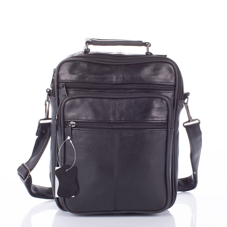 Valódi bőr férfi oldaltáska fekete színben 