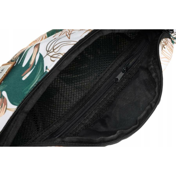 Tágas női övtáska divatos mintával