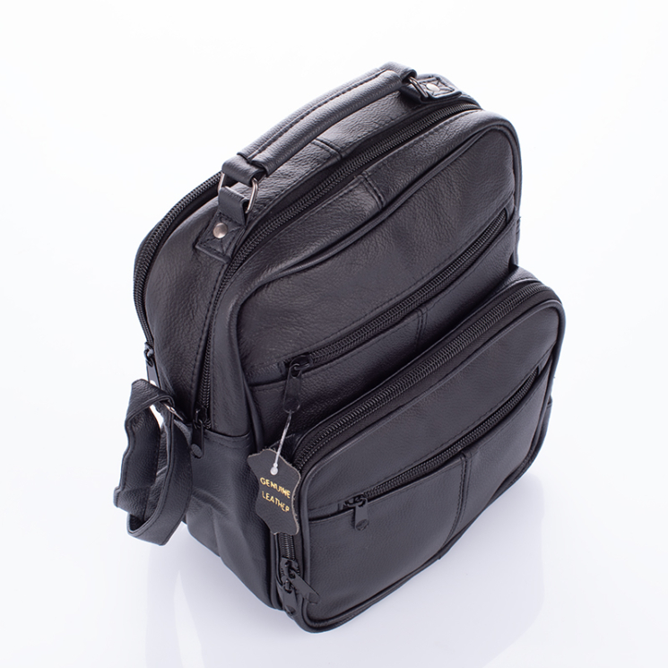 Valódi bőr férfi oldaltáska fekete színben 