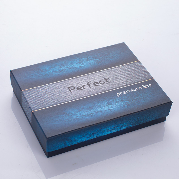 Prémium valódi bőr kis méretű férfi pénztárca díszdobozban RFID rendszerrel