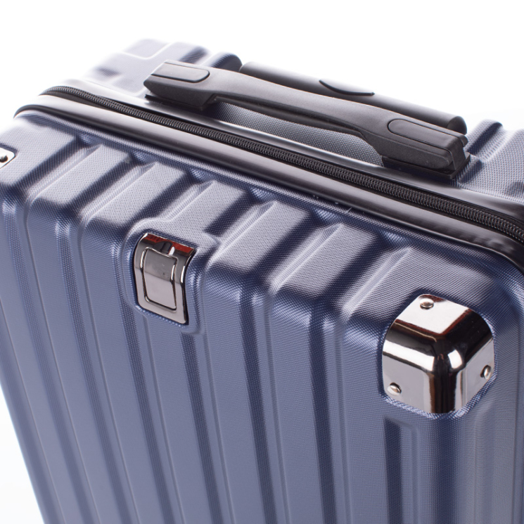 Bőrönd kabin méret 55x40x20cm dupla kerékkel