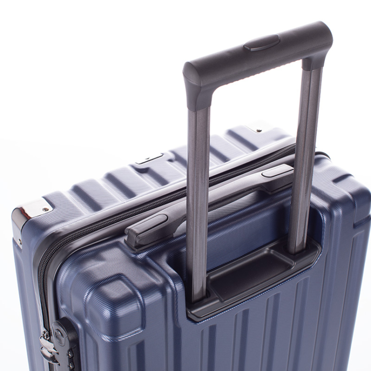 Bőrönd kabin méret 55x40x20cm dupla kerékkel