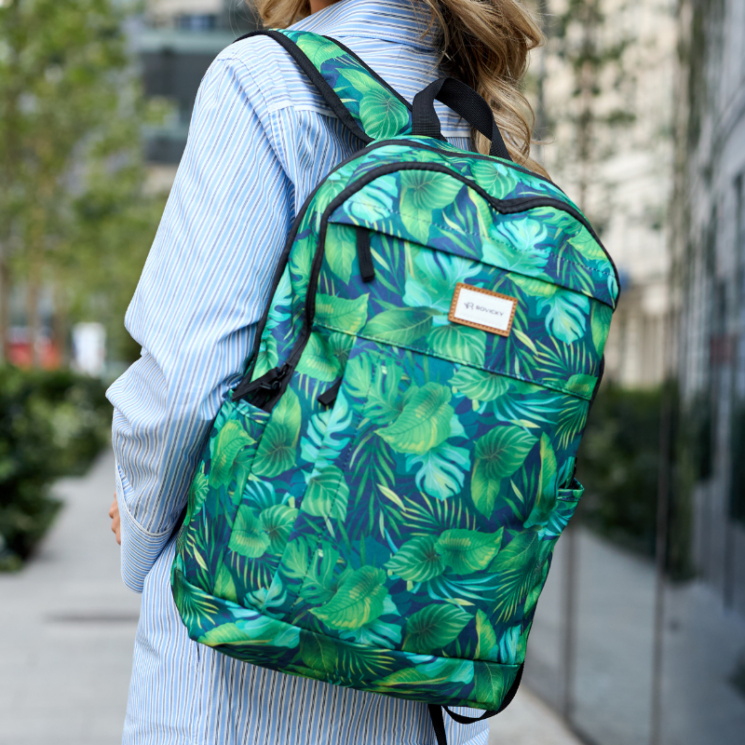 Sokzsebes Női hátizsák divatos mintában