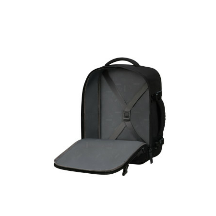 American Tourister WizzAir méretű fedélzeti táska 40x30x20 cm TAKE2CABIN