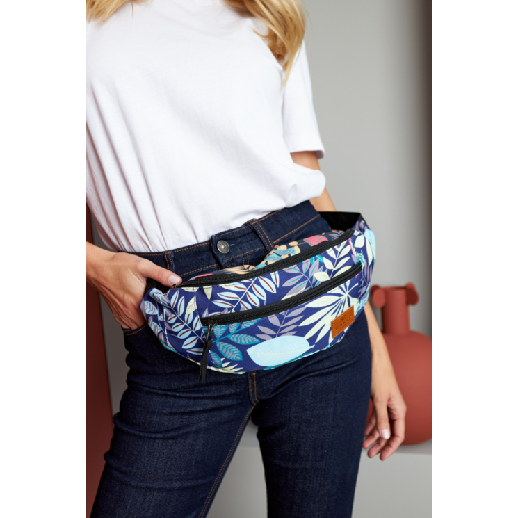 Tágas női Övtáska Divatos mintában