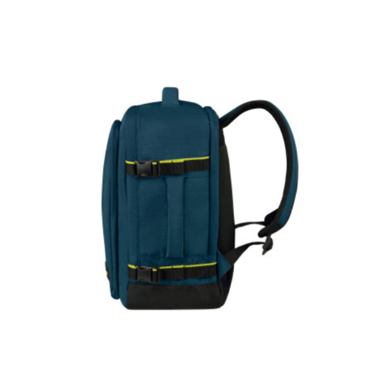 American Tourister WizzAir méretű fedélzeti táska 40x30x20 cm TAKE2CABIN
