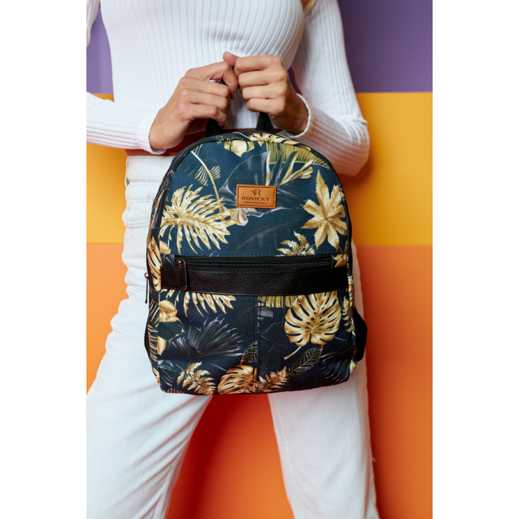 Tágas női városi hátizsák divatos mintában