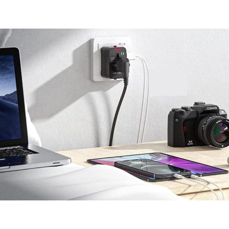 VERK Prémium minőségű Világ adapter USB Töltővel 06313