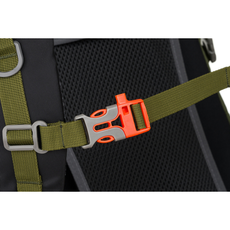 Peterson Tágas túrahátizsák esővédővel