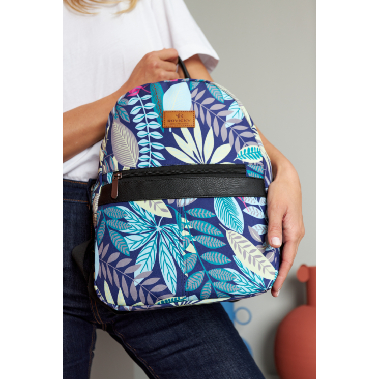 Tágas női városi hátizsák divatos mintában