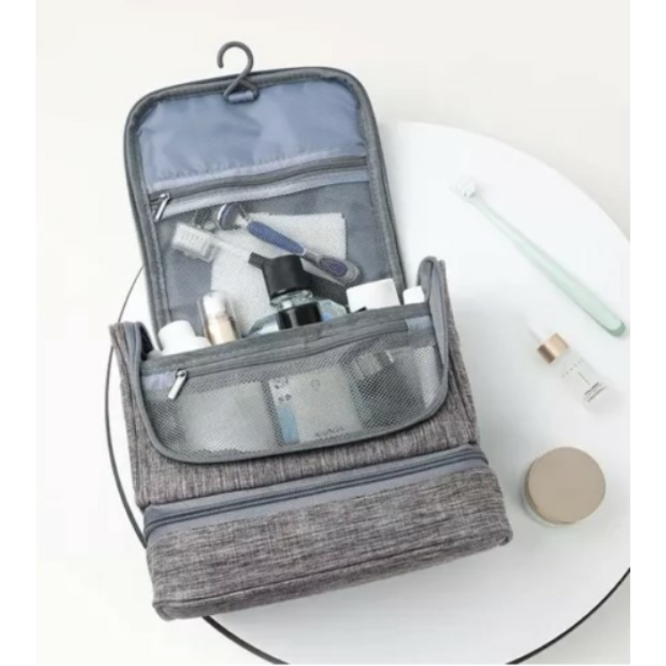 Felakaszható kozmetikai táska