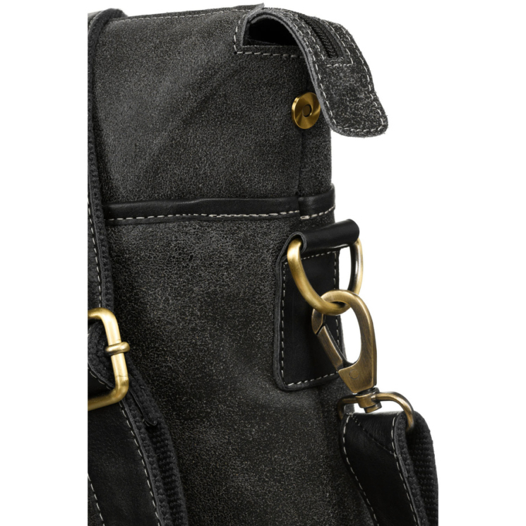 Valódi bőr üzleti táska laptoptartóval fekete színben