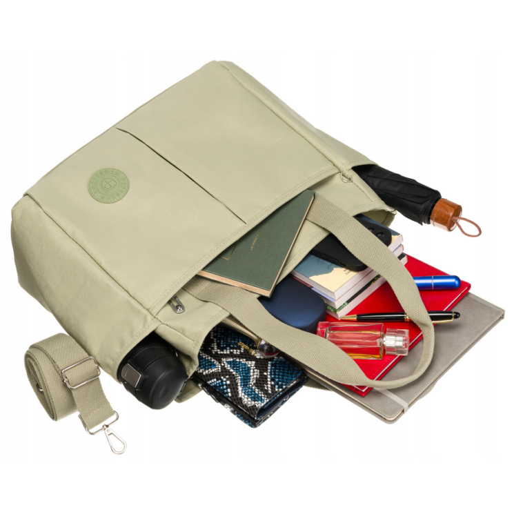 Nagyméretű női válltáska hosszúpánttal