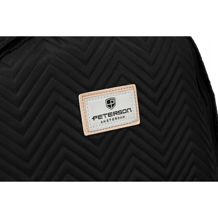 Városi hátizsák légáteresztő hátrésszel Fekete színben