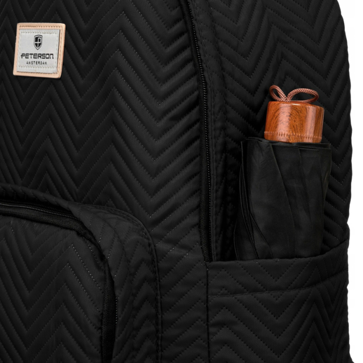 Városi hátizsák légáteresztő hátrésszel Fekete színben