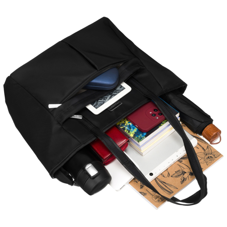 Stílusos női válltáska fekete színben