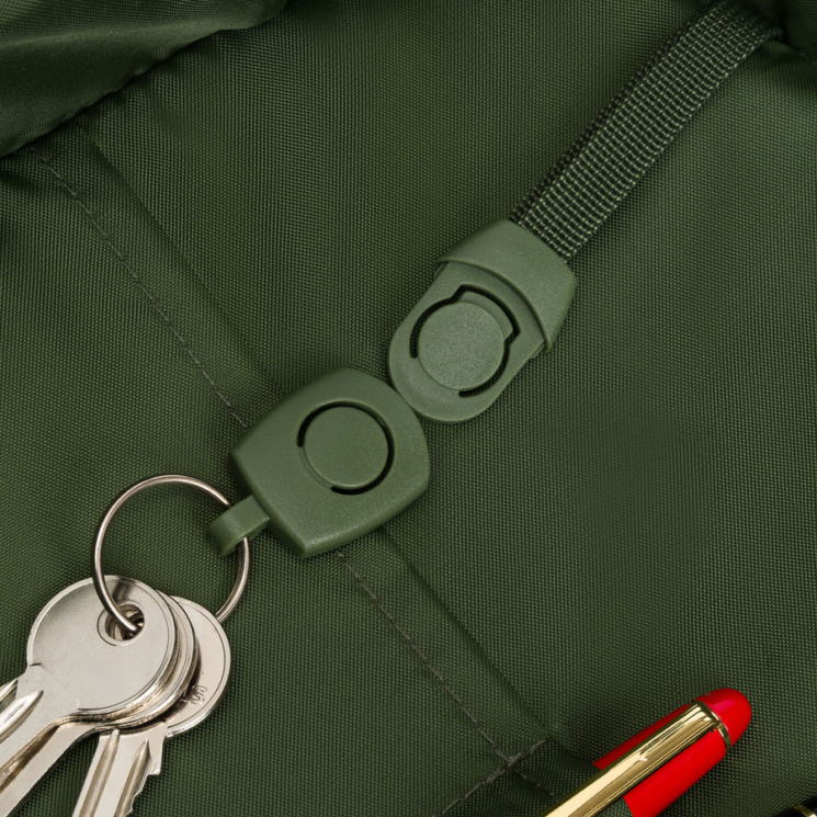 Peterson extrabővíthető zöld színű hátizsák kézipoggyász méretben 40 x 30 x 20 cm