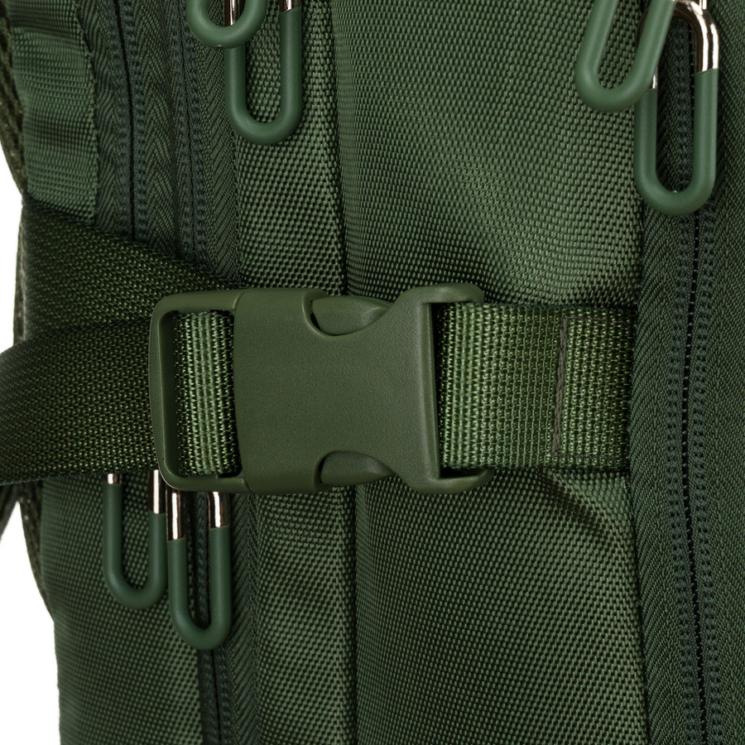 Peterson extrabővíthető zöld színű hátizsák kézipoggyász méretben 40 x 30 x 20 cm