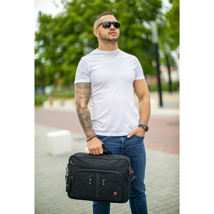 AdventureR Férfi válltáska Fekete színben AT501-black