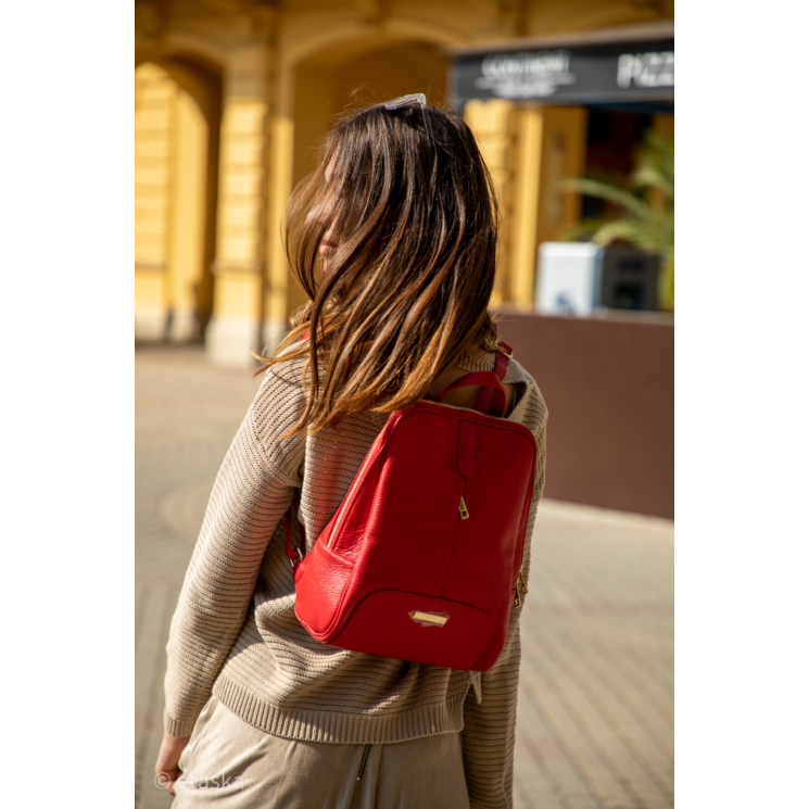 Valódi bőr női hátizsák piros színben
