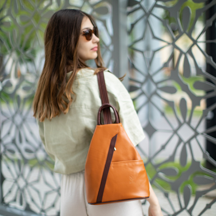 Valódi bőr női hátizsák Konyak+Barna színben S6925