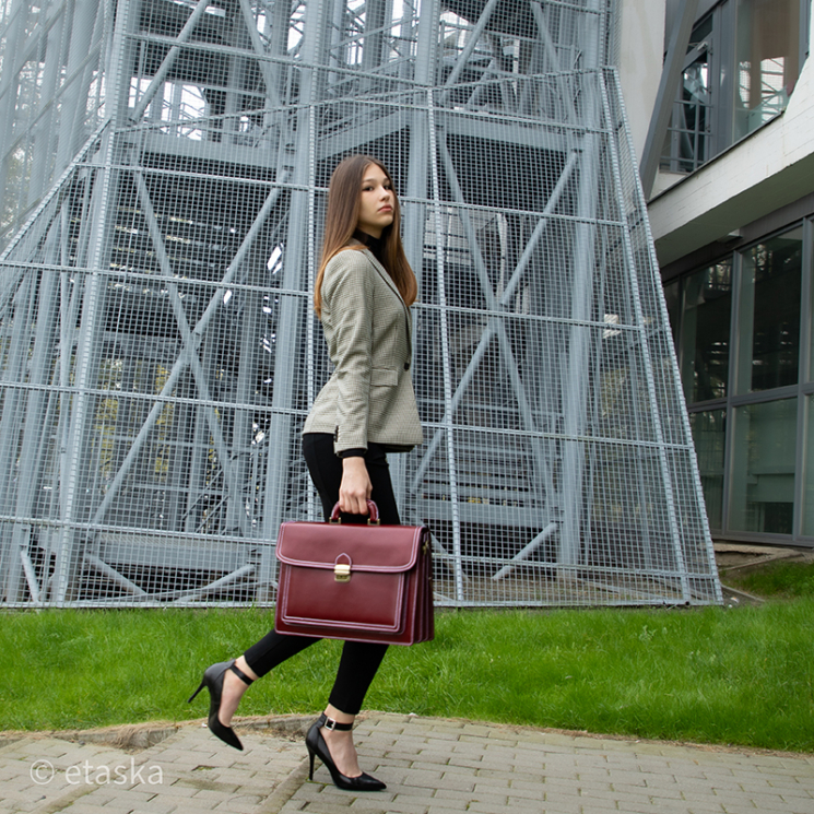 Valódi bőr aktatáska 3 részes piros színben 