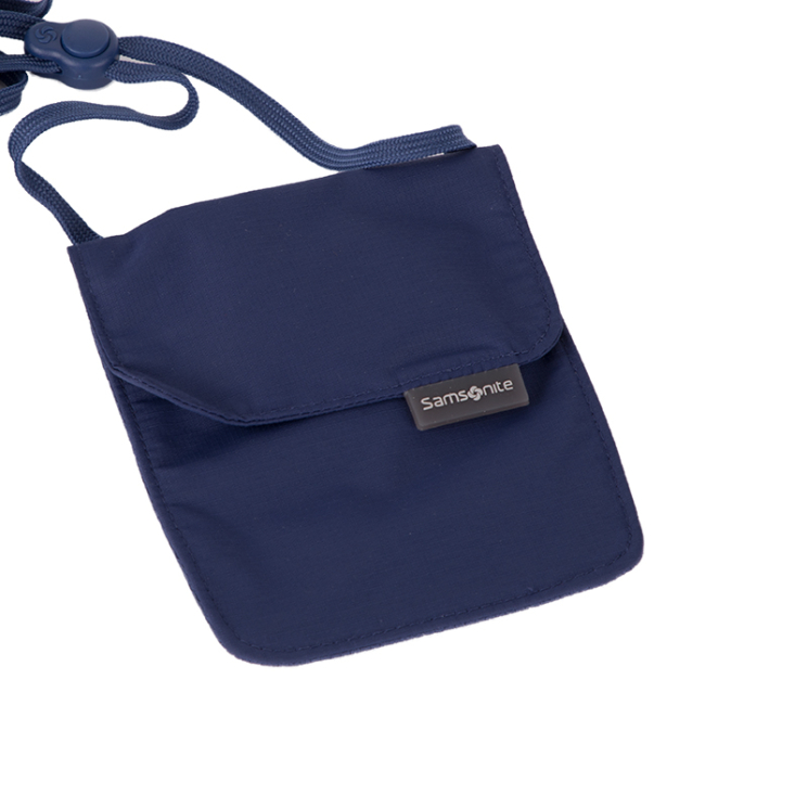 Samsonite nyakba akasztható irattartó