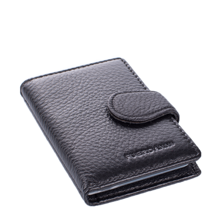 Valódi bőr kártyatartó fekete színben