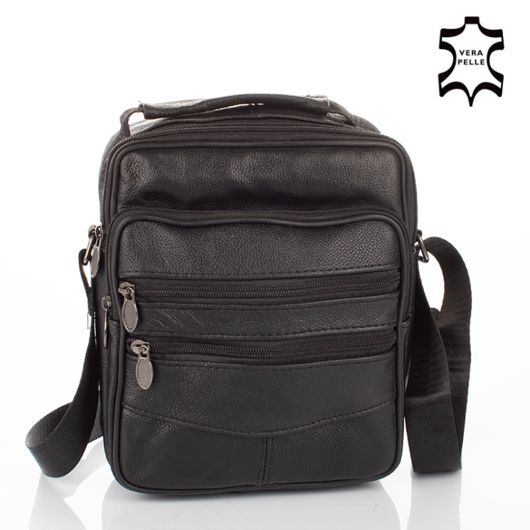 Valódi bőr férfi oldaltáska fekete színben