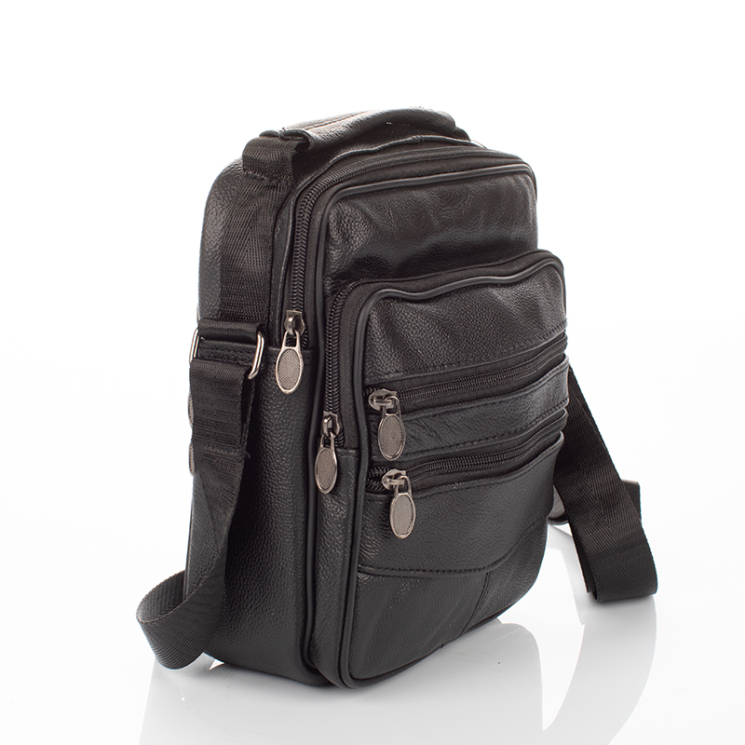 Valódi bőr férfi oldaltáska fekete színben