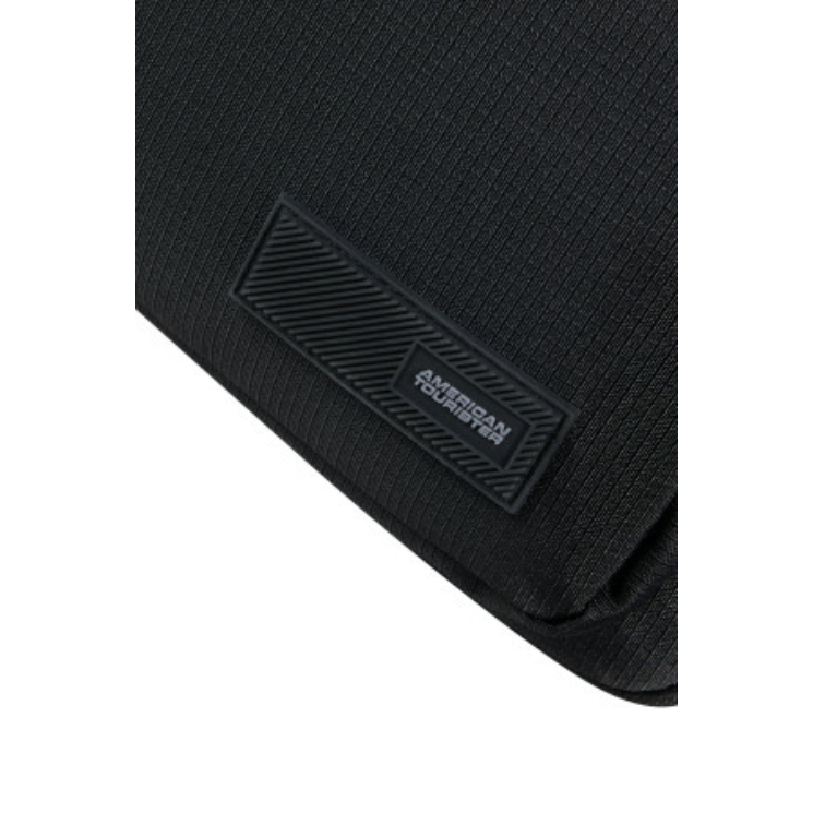 3 - Funkciós Fedélzeti táska  Fekete színben 40 x 25 x 20 American Tourister TAKE2CABIN